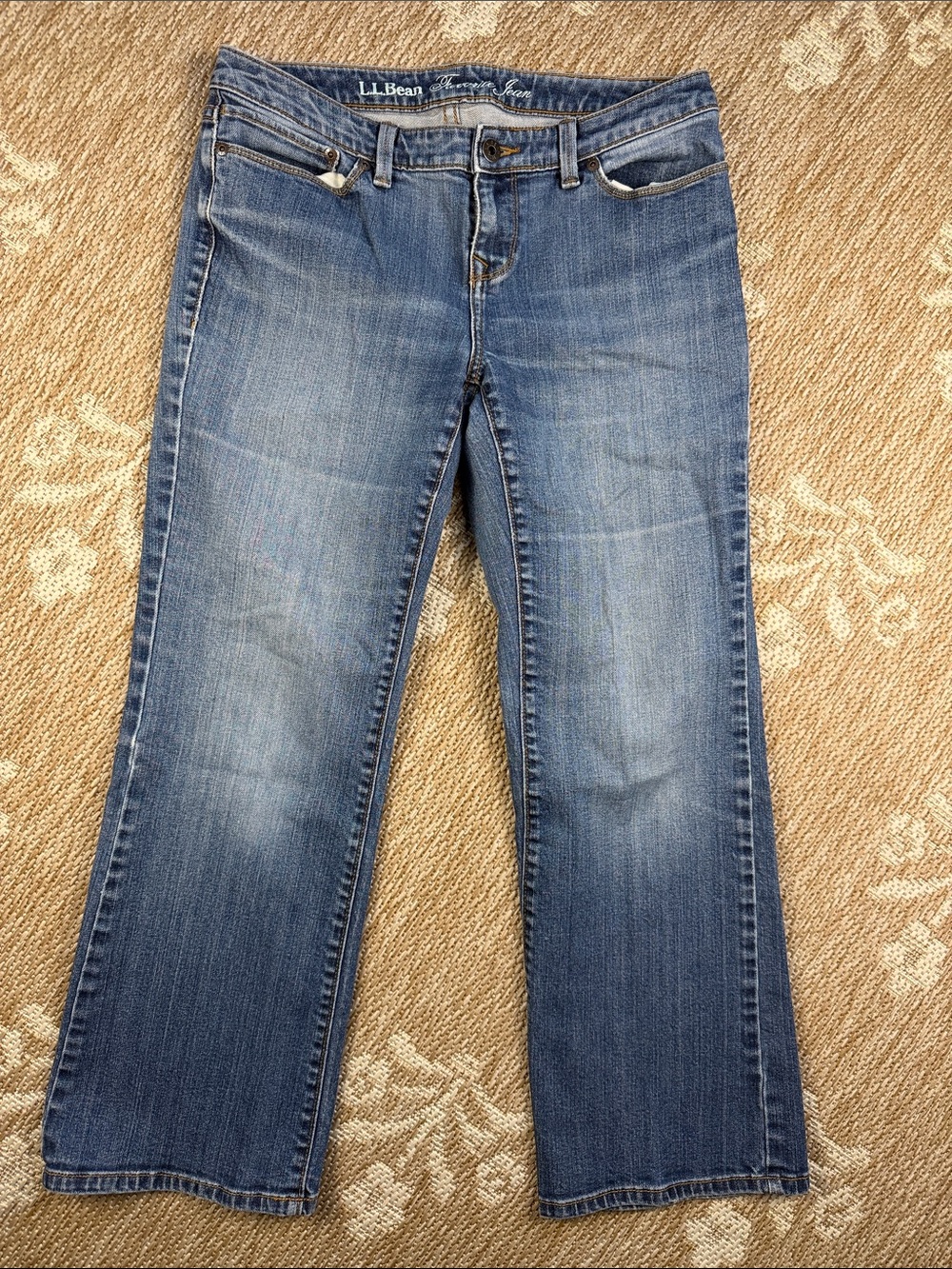 L.L. Bean Women’s petite Favorite fit Jeans in Faded Blue Wash